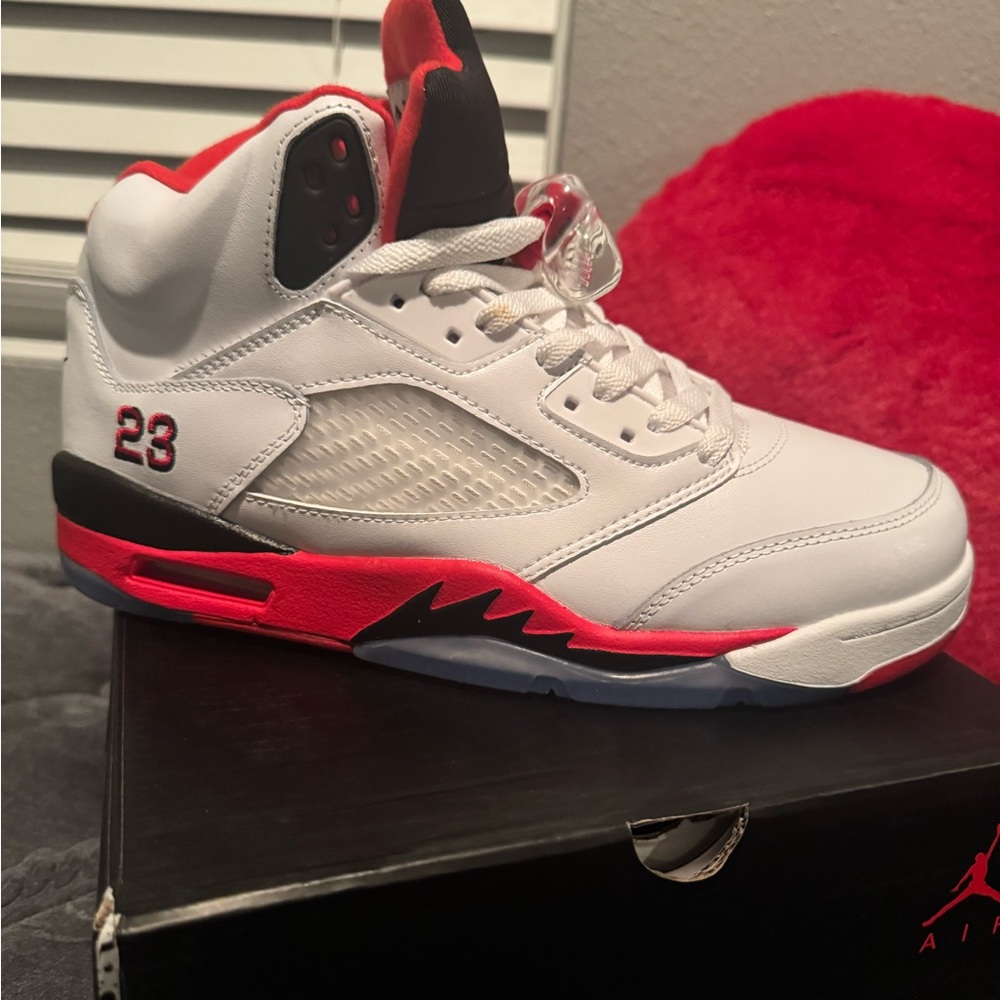 Air 5 White and Red High-Top Sneakers